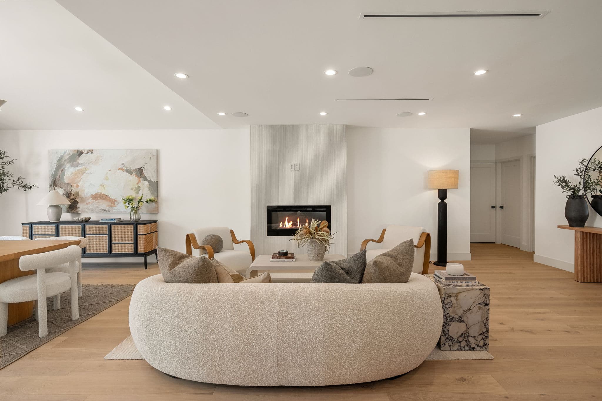 5444 Morella Avenue 16