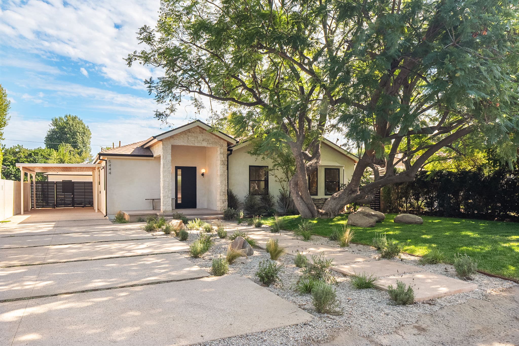 5444 Morella Avenue 3