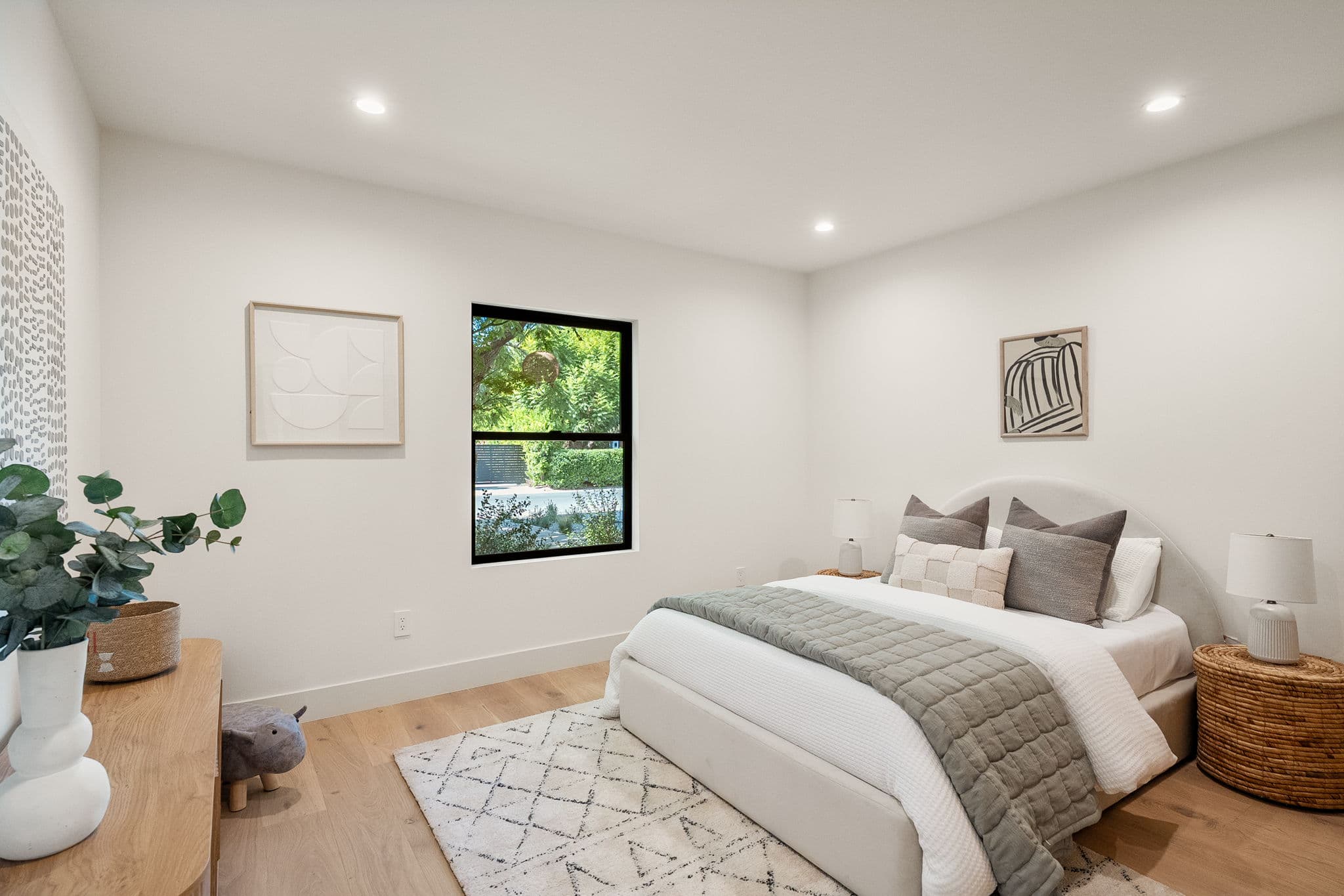 5444 Morella Avenue 47