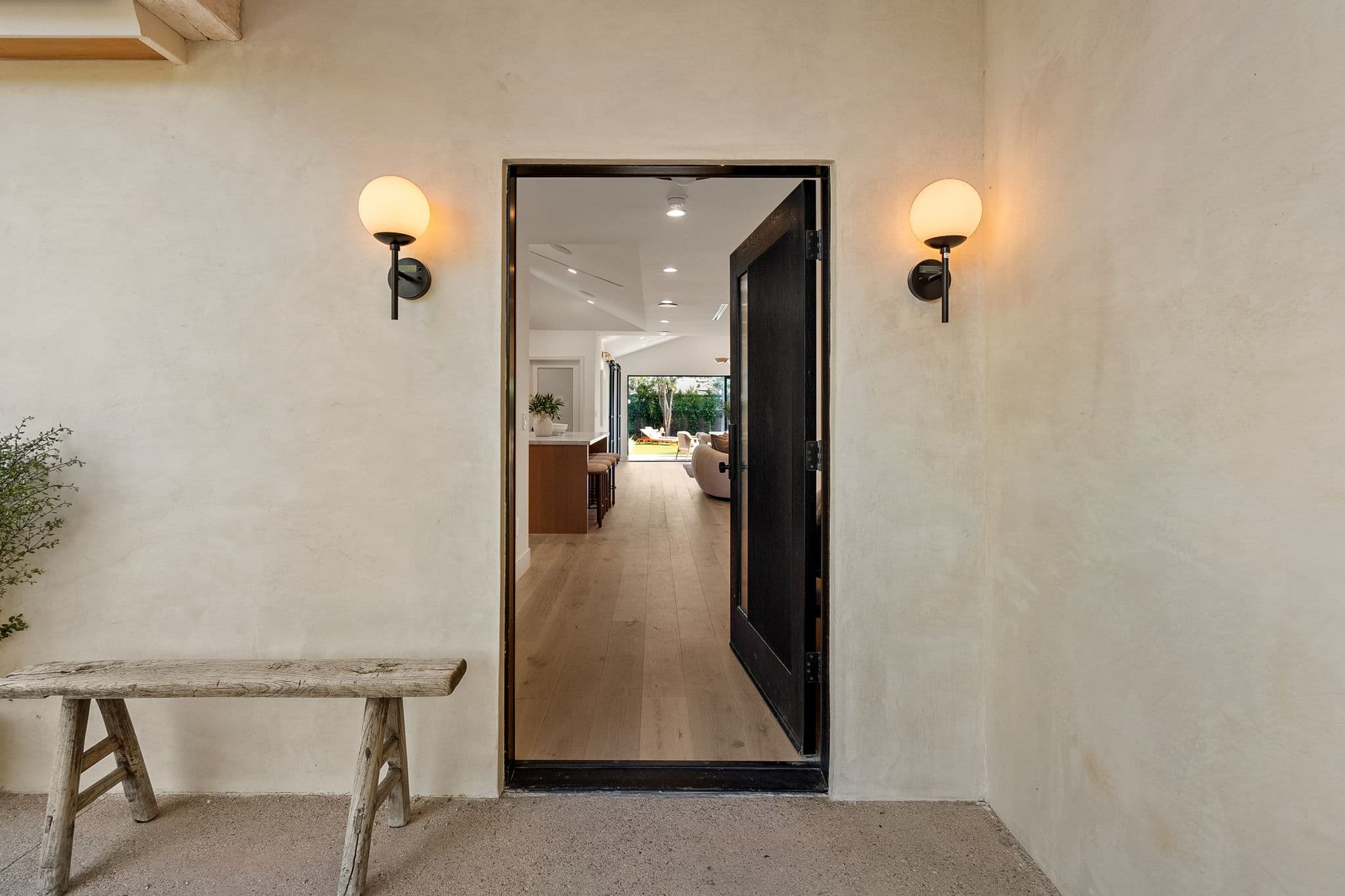 5444 Morella Avenue 7