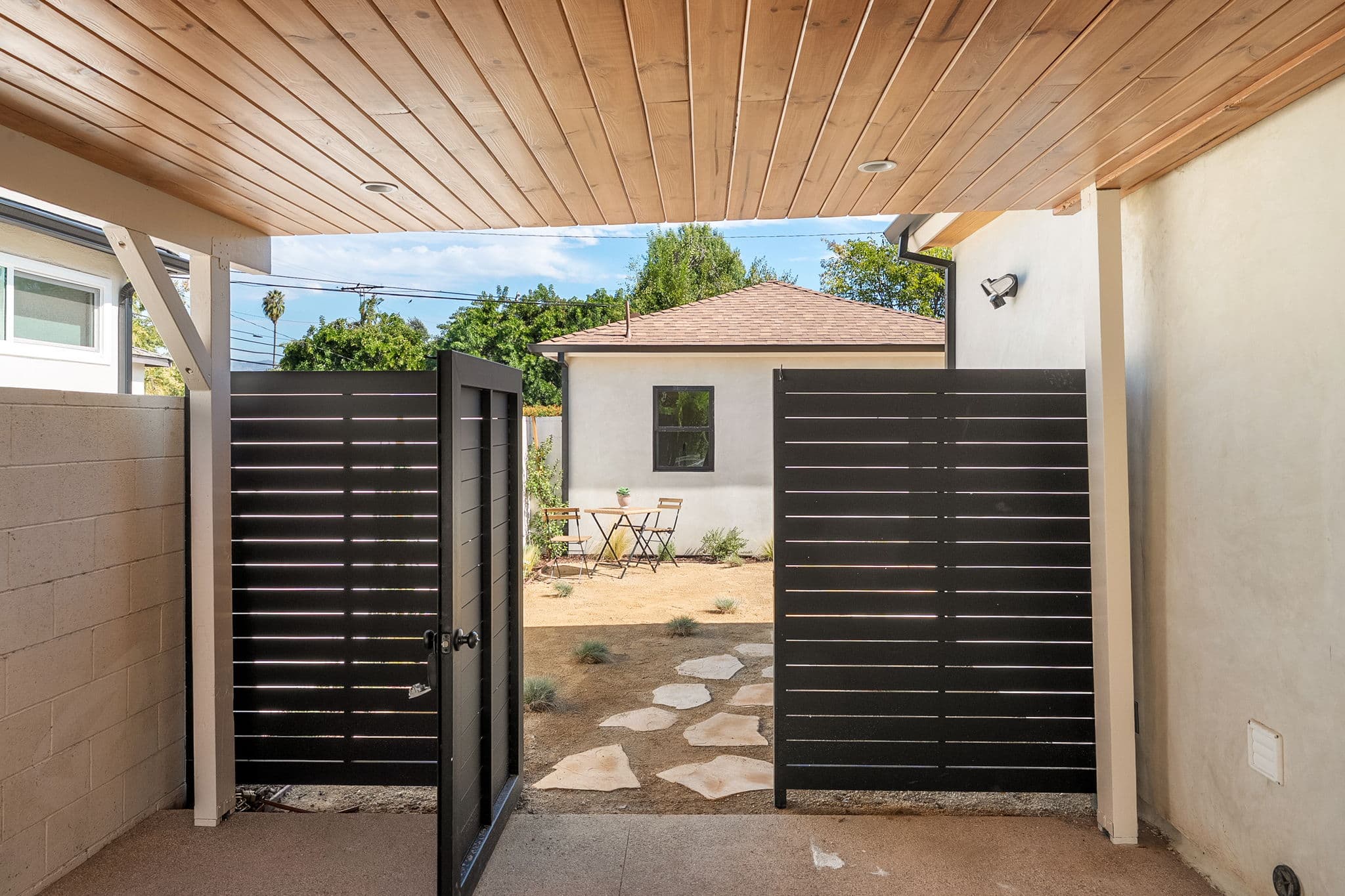 5444 Morella Avenue 78