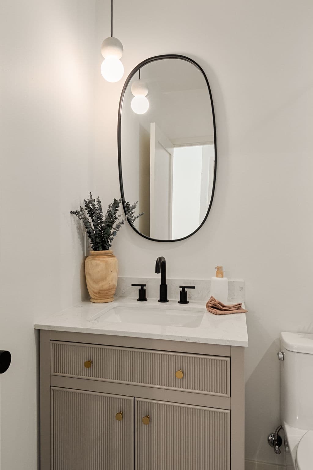 5444 Morella Avenue 87