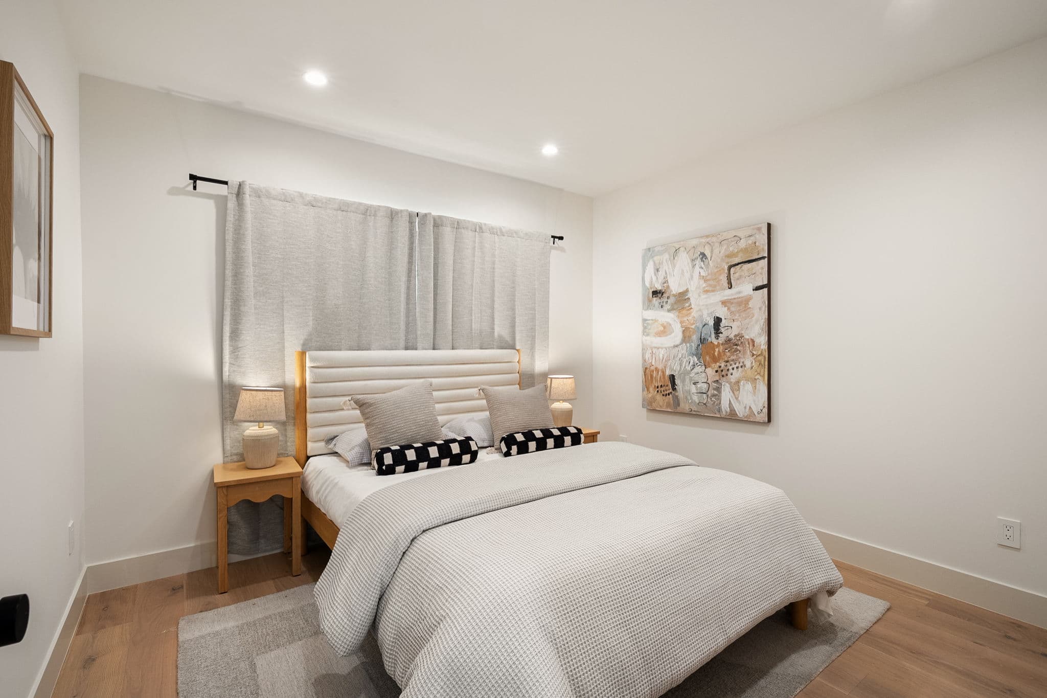 5444 Morella Avenue 89